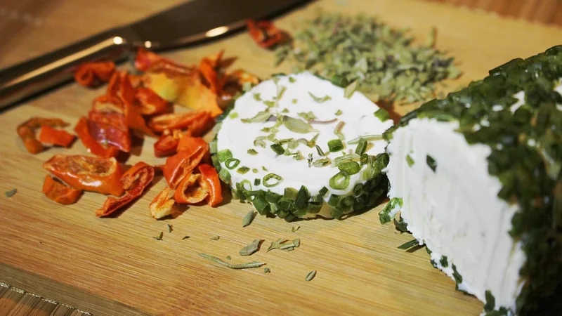 Hochland Kanapkowy Serek Kremowy Z Czosnkiem I Ziołami 130G